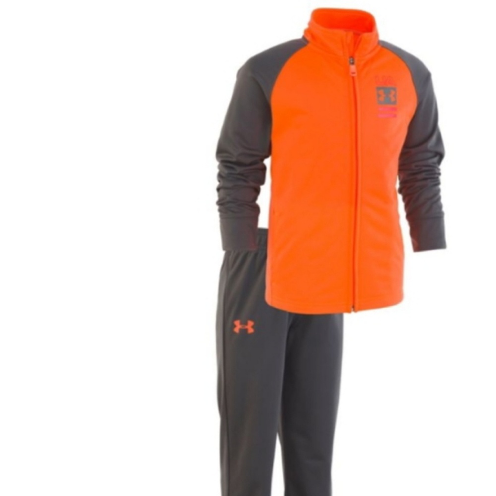 Under Armour Boys Track Suit Size 6
